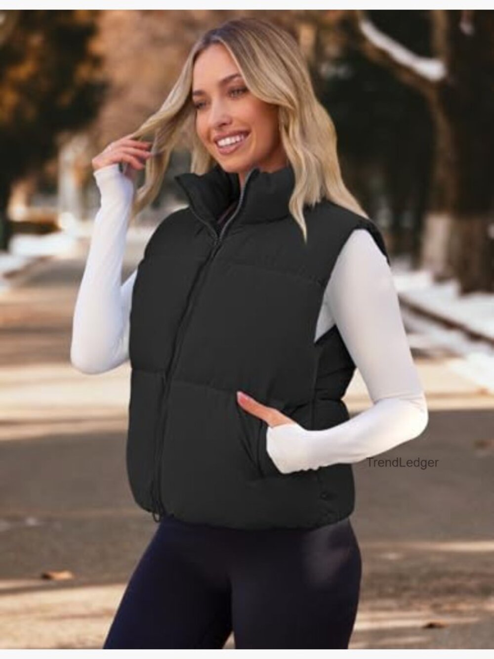 Women's Sleeveless Puffer Vest - Lightweight Stand Collar Zip Up Quilted Jacket - Picture 3 of 7